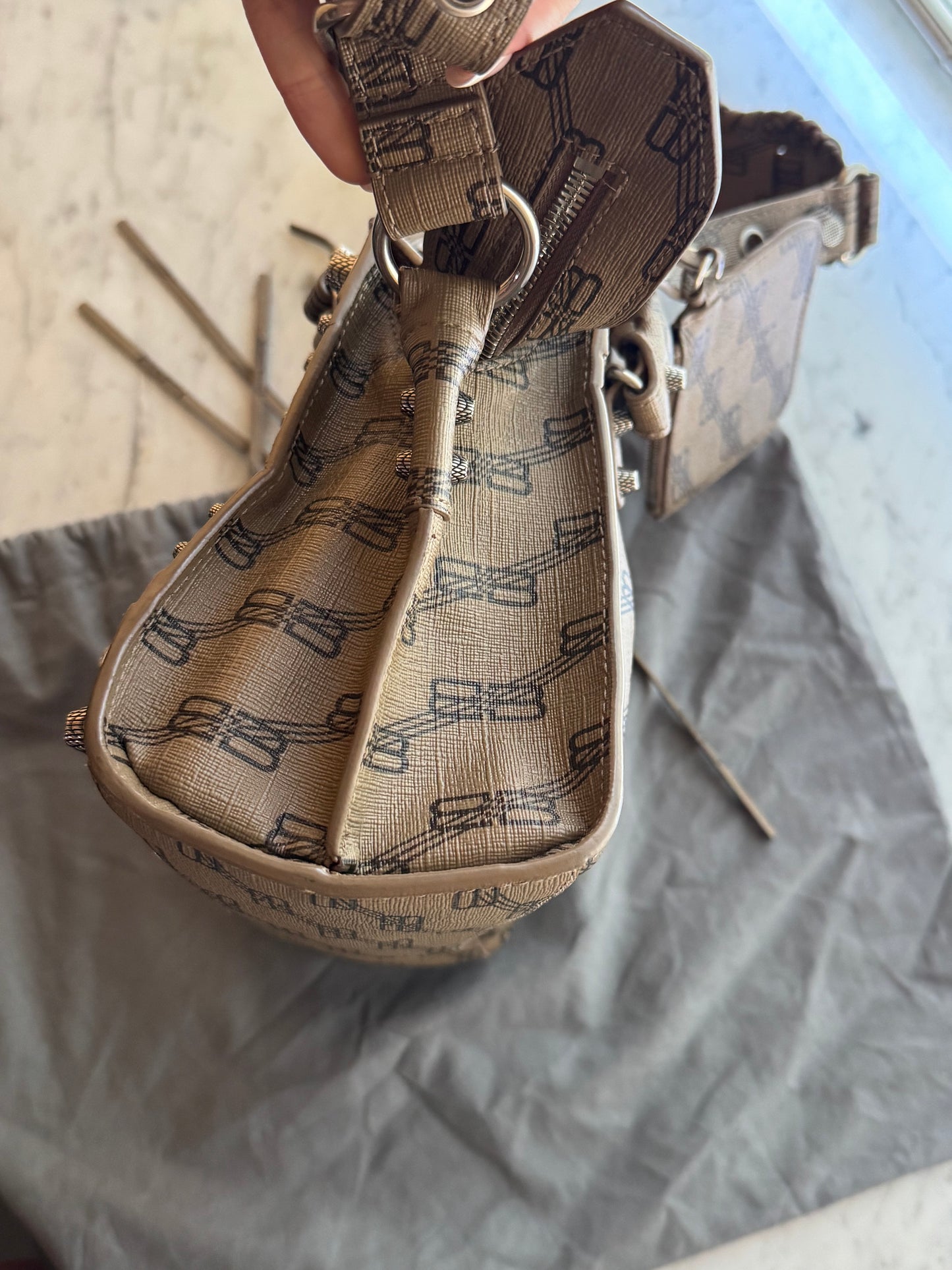 Neo cagole Balenciaga