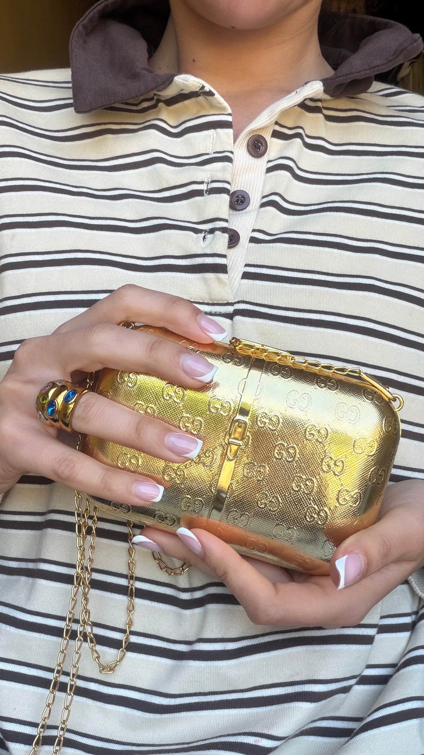 Gucci Vintage GG
Monogram Gold Minaudière
Clutch | Gold Hardware