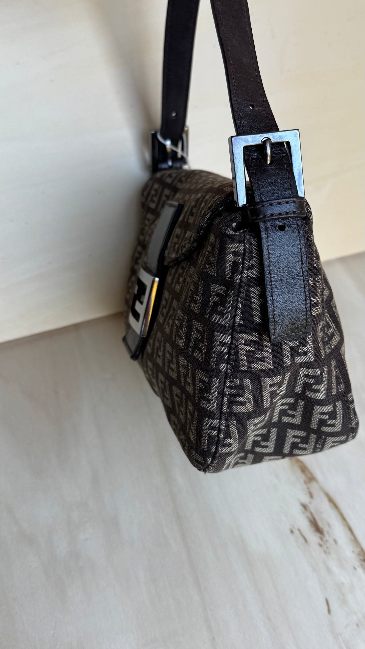 Baguette Fendi monogram