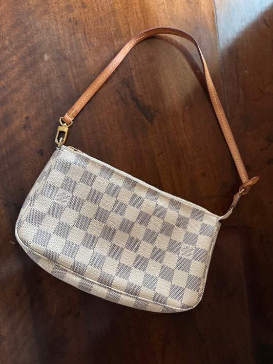 Pochette accessoires Luois vuitton