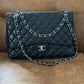 Chanel Maxi classica.
