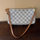 Pochette accessoires Luois vuitton