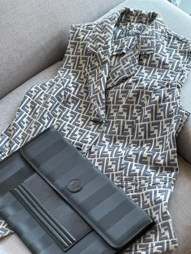 Vintage Maxi Fendi Pochette