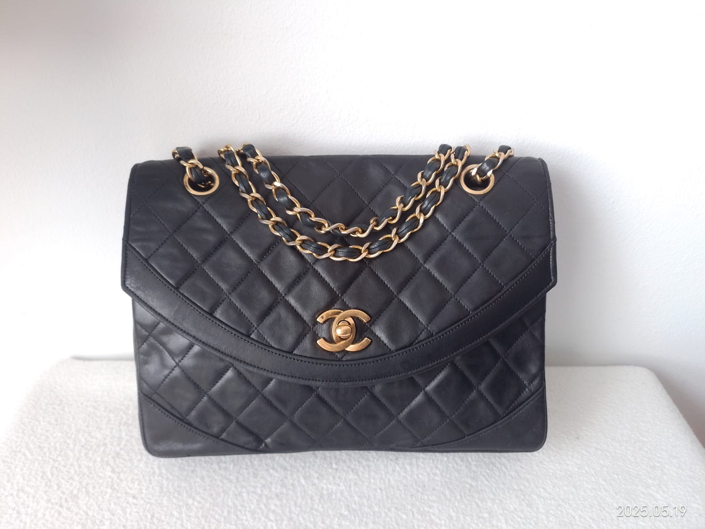 Chanel vintage black