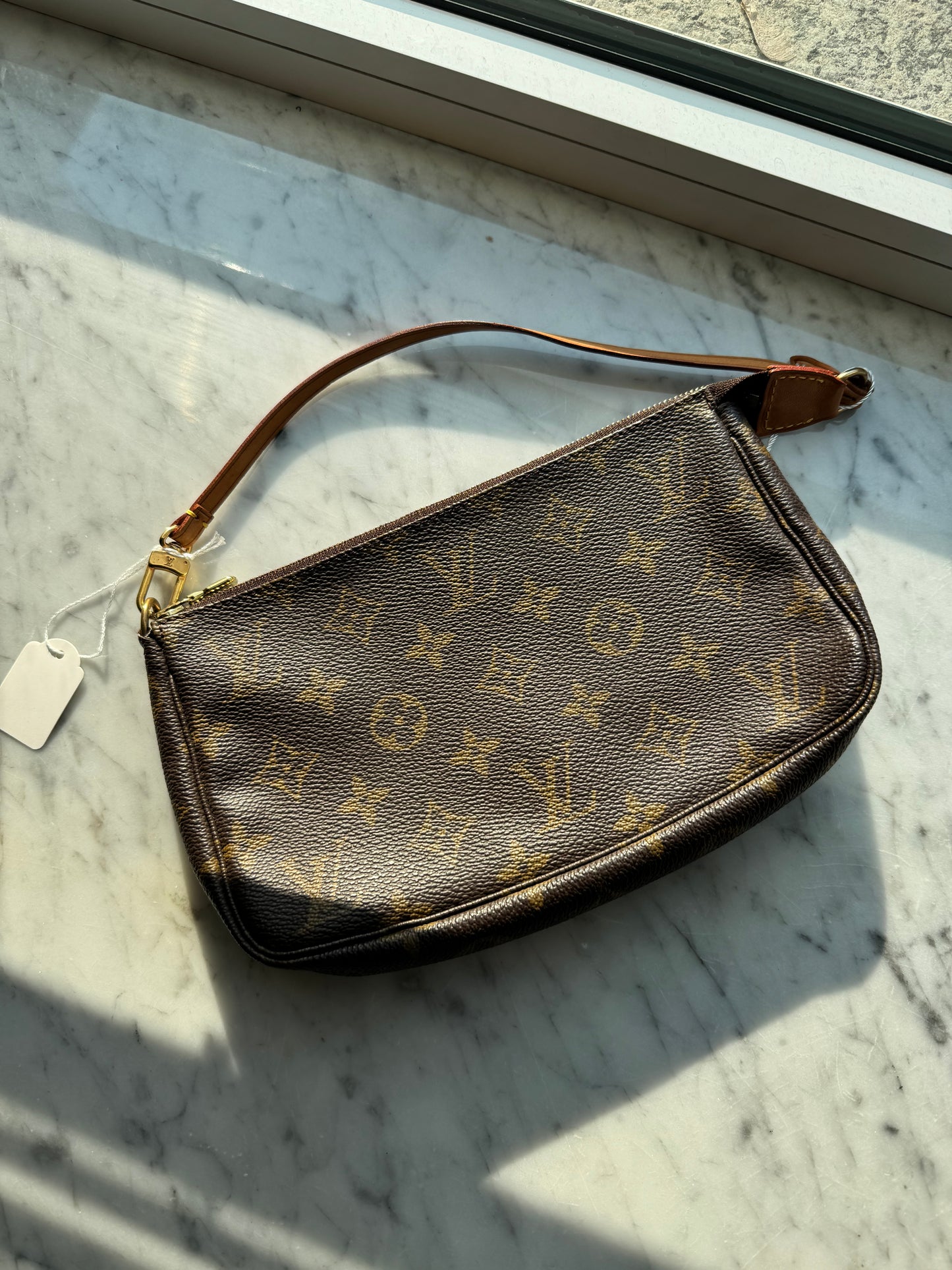 Louis Vuitton pochette Accessories