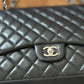 Chanel Maxi classica.