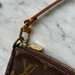 Pochette Louis Vuitton accessoire