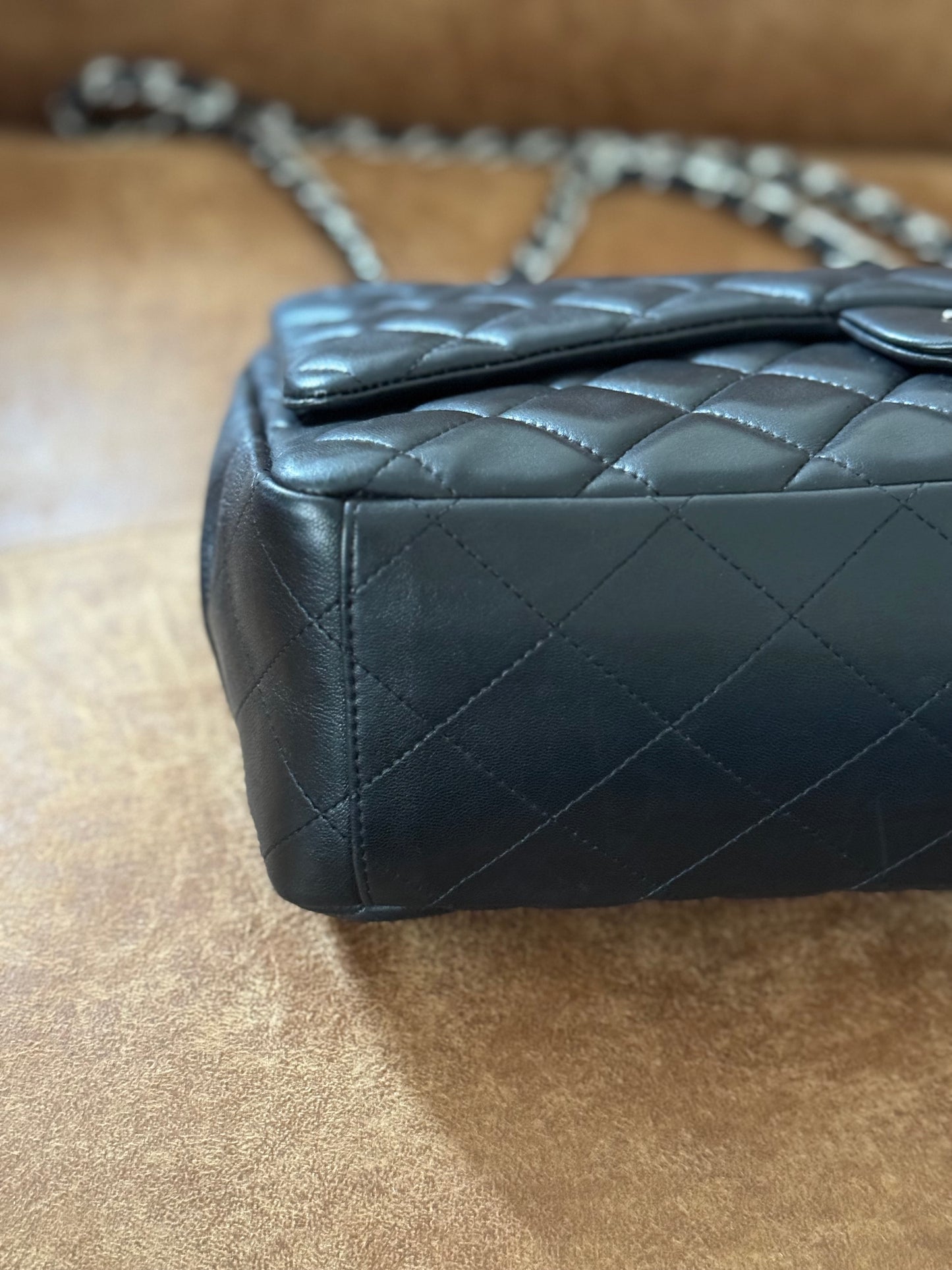 Chanel Maxi classica.