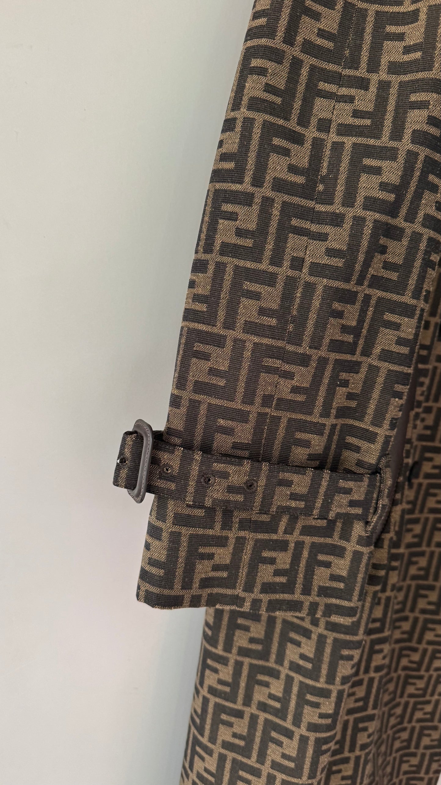 Trench Fendi monogram