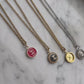 Collana con bottone chanel